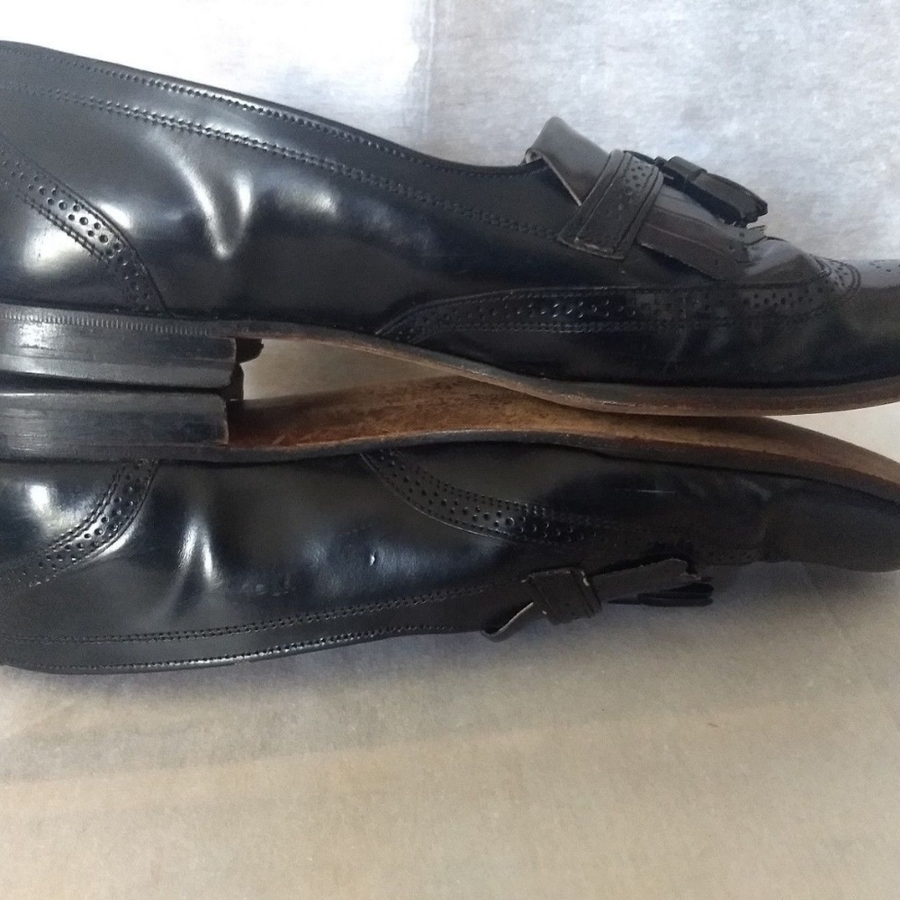 Bostonian Wingtip Leather Shoes